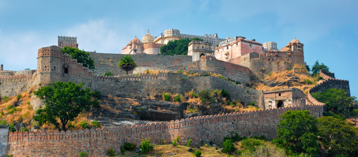 Cab Booking from Udaipur to Kumbhalgarh