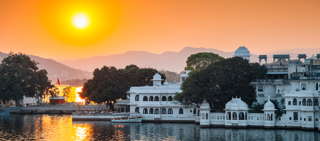 Cab Booking in Udaipur